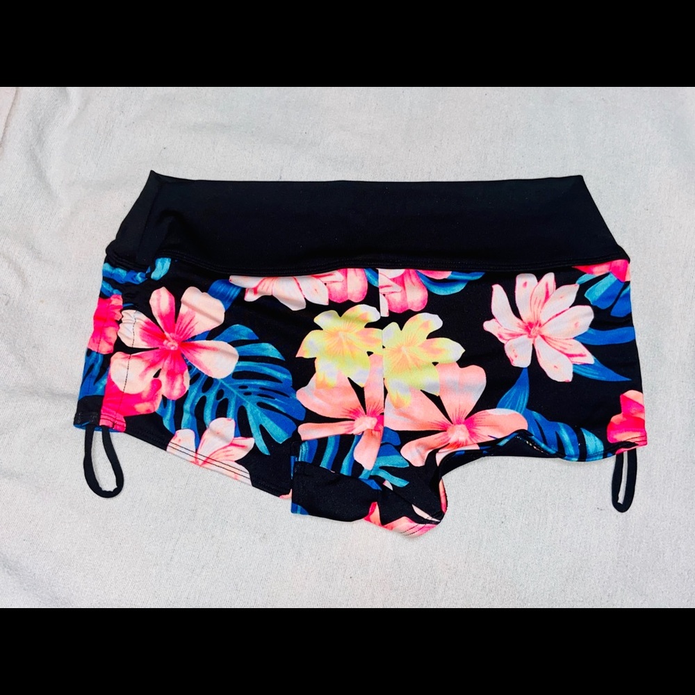 Black Swim to Gym Shorts {SM}